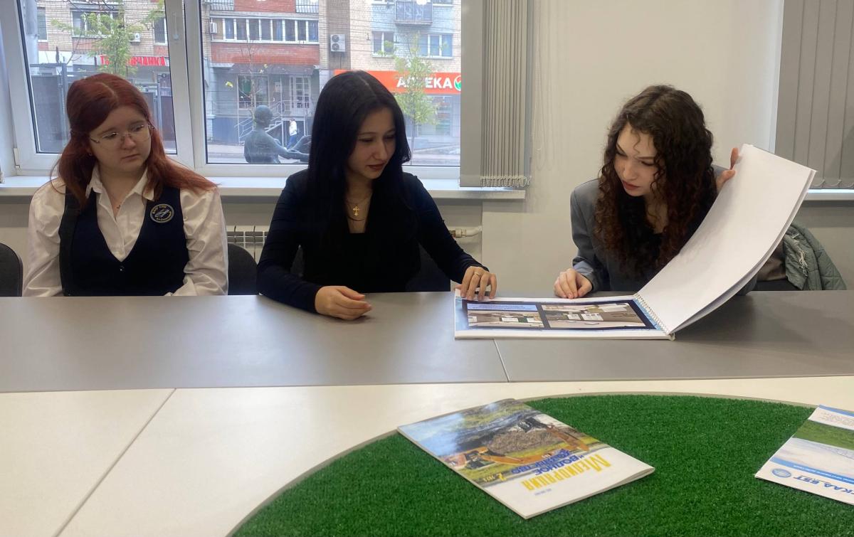 Школьники р.п. Соколовый посетили Вавиловский университет с экскурсией Фото 16