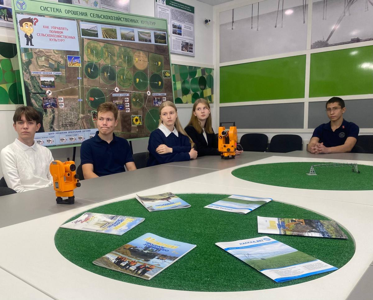 Школьники р.п. Соколовый посетили Вавиловский университет с экскурсией Фото 17