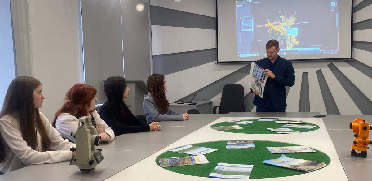 Школьники р.п. Соколовый посетили Вавиловский университет с экскурсией Фото 18