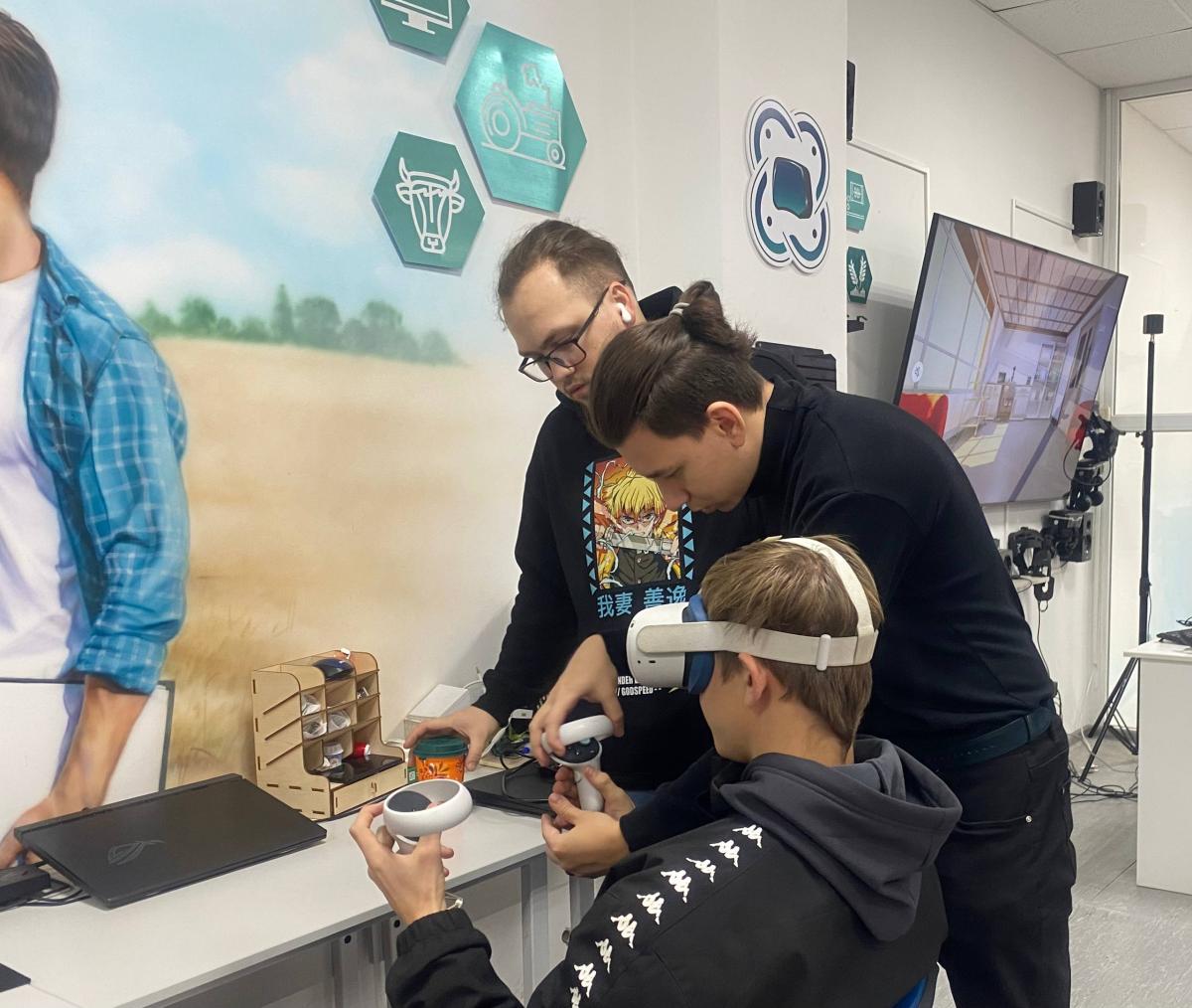 Школьники р.п. Соколовый посетили Вавиловский университет с экскурсией Фото 3