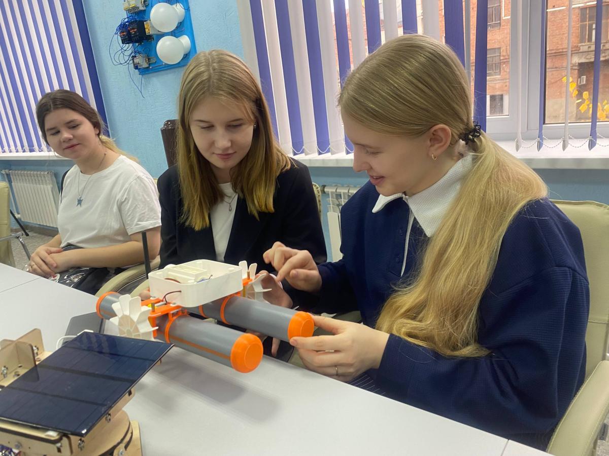 Школьники р.п. Соколовый посетили Вавиловский университет с экскурсией Фото 7