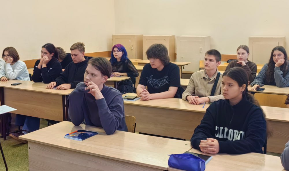 Историко-патриотический час «В единстве народов — сила России». День народного единства Фото 3