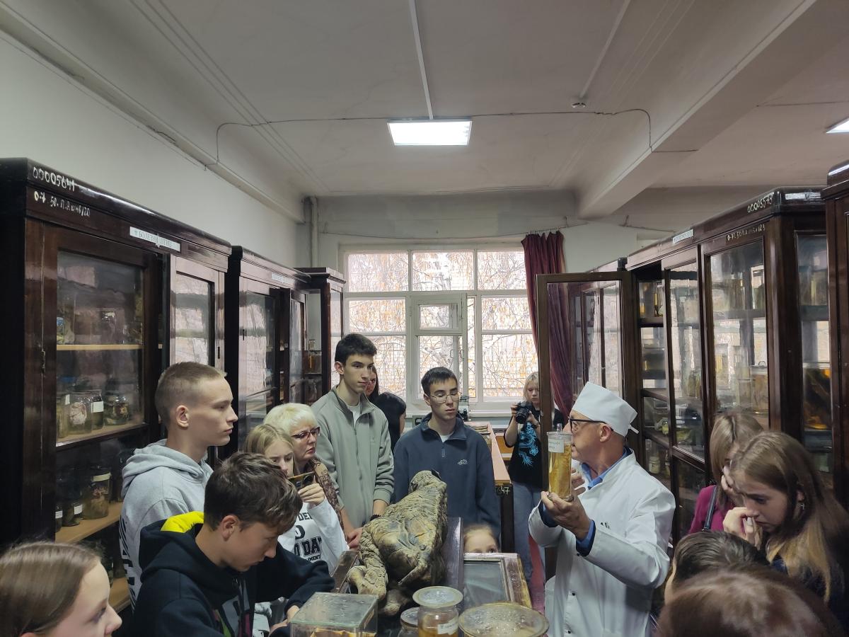 Профориентационные экскурсии для учащихся 8-10 агроклассов МОУ СОШ №1 г. Петровска Фото 2