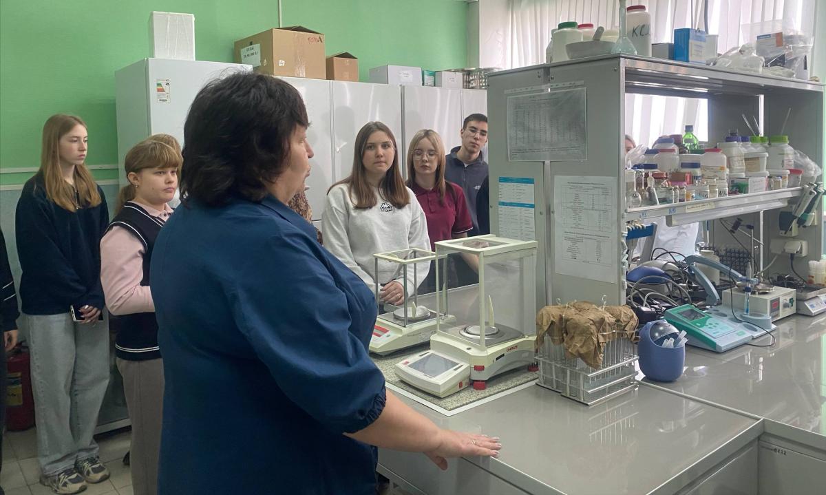 Петровские школьники посетили Вавиловский университет с экскурсией Фото 12 Петровские школьники посетили Вавиловский университет с экскурсией Фото 12