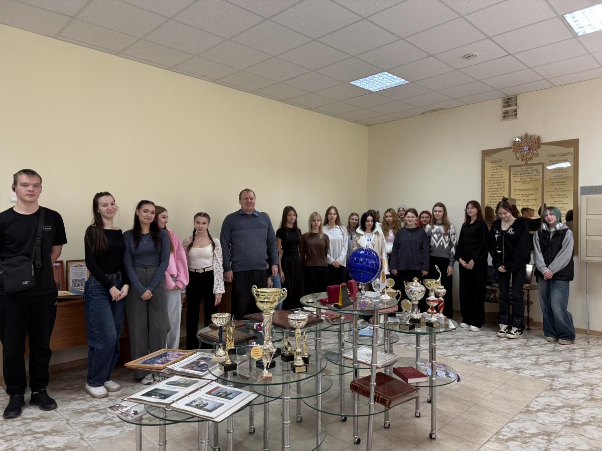 Посещение студентами музея истории Финансово-технологического колледжа Фото 2