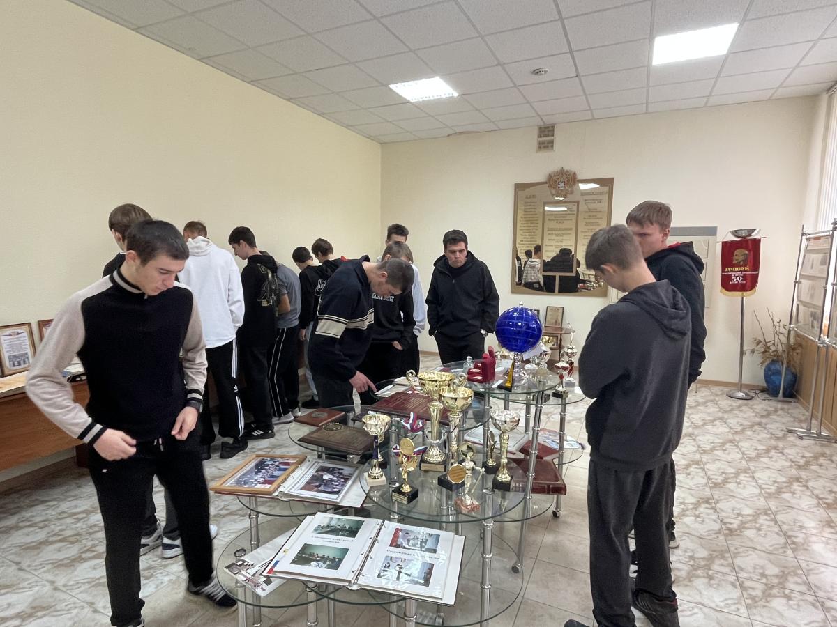 Посещение студентами музея истории Финансово-технологического колледжа Фото 6