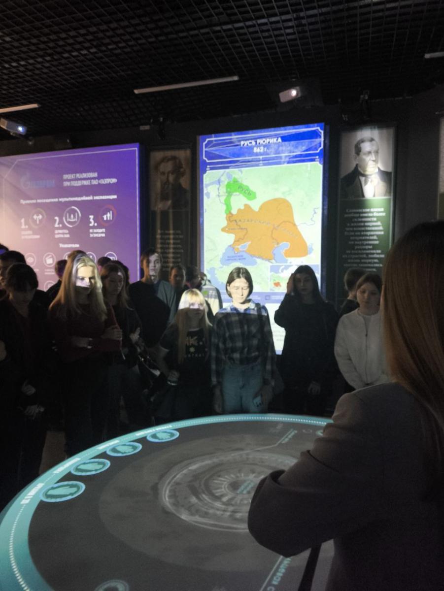 Студенты Вавиловского университета посетили мультимедийный парк «Россия — моя история» Фото 4 Студенты Вавиловского университета посетили мультимедийный парк «Россия — моя история» Фото 4