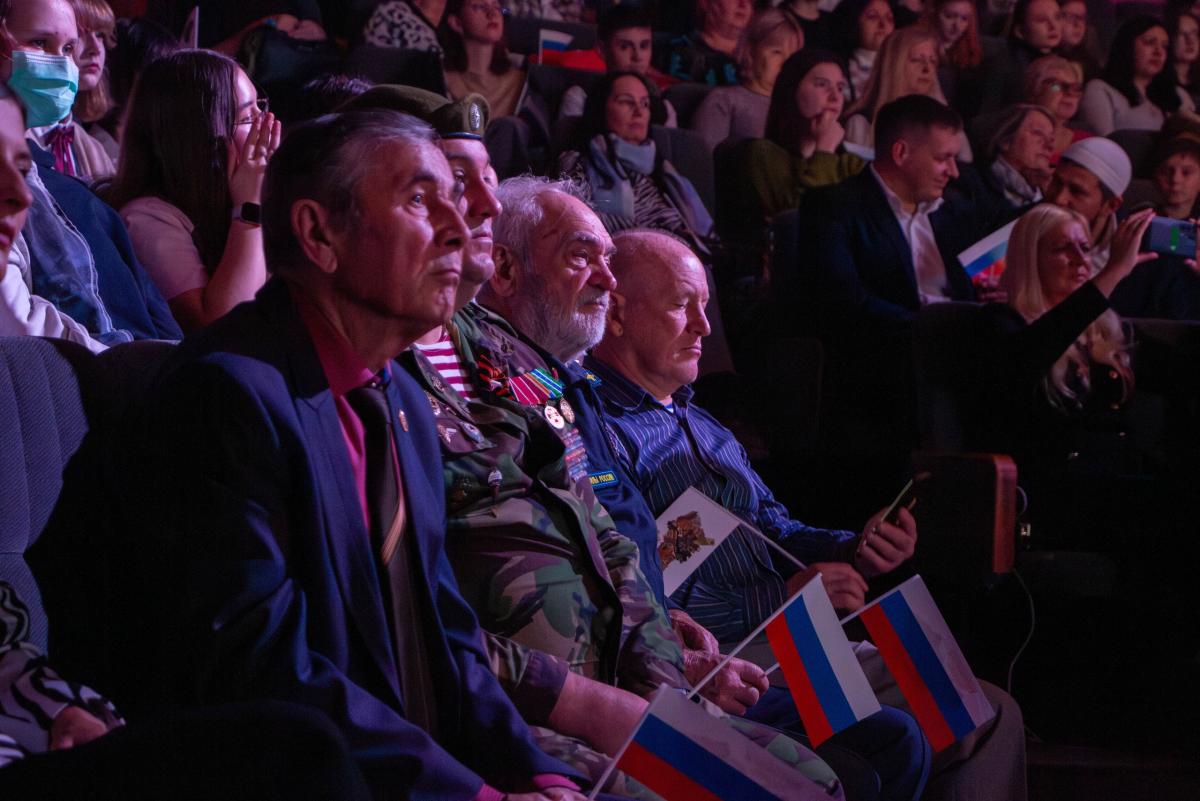 Ансамбль эстрадной песни «Фортэ» выступил на фестивале национальных культур «Мы - Россия!» Фото 2