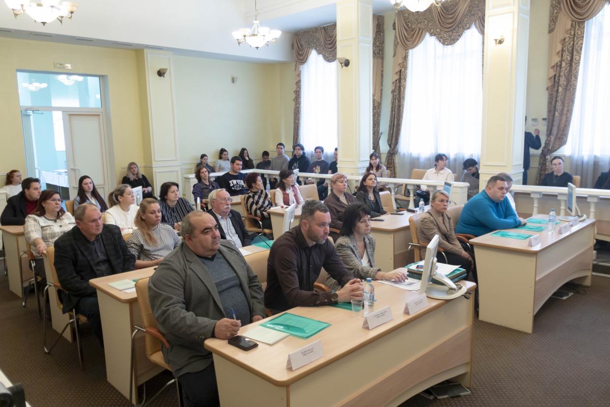 В университете обсудили современные тенденции и будущее пищевой и перерабатывающей промышленности Фото 11