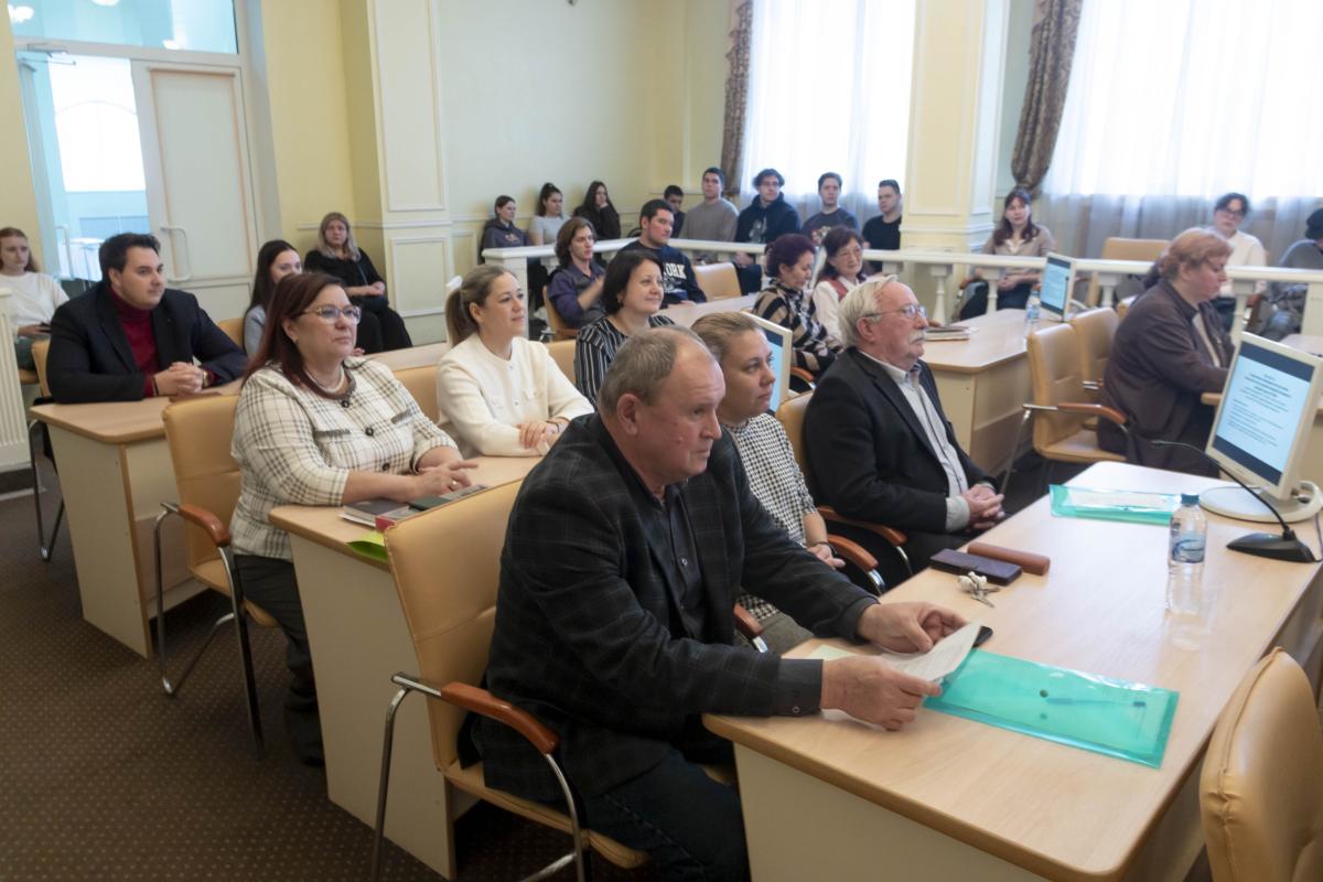 В университете обсудили современные тенденции и будущее пищевой и перерабатывающей промышленности Фото 5