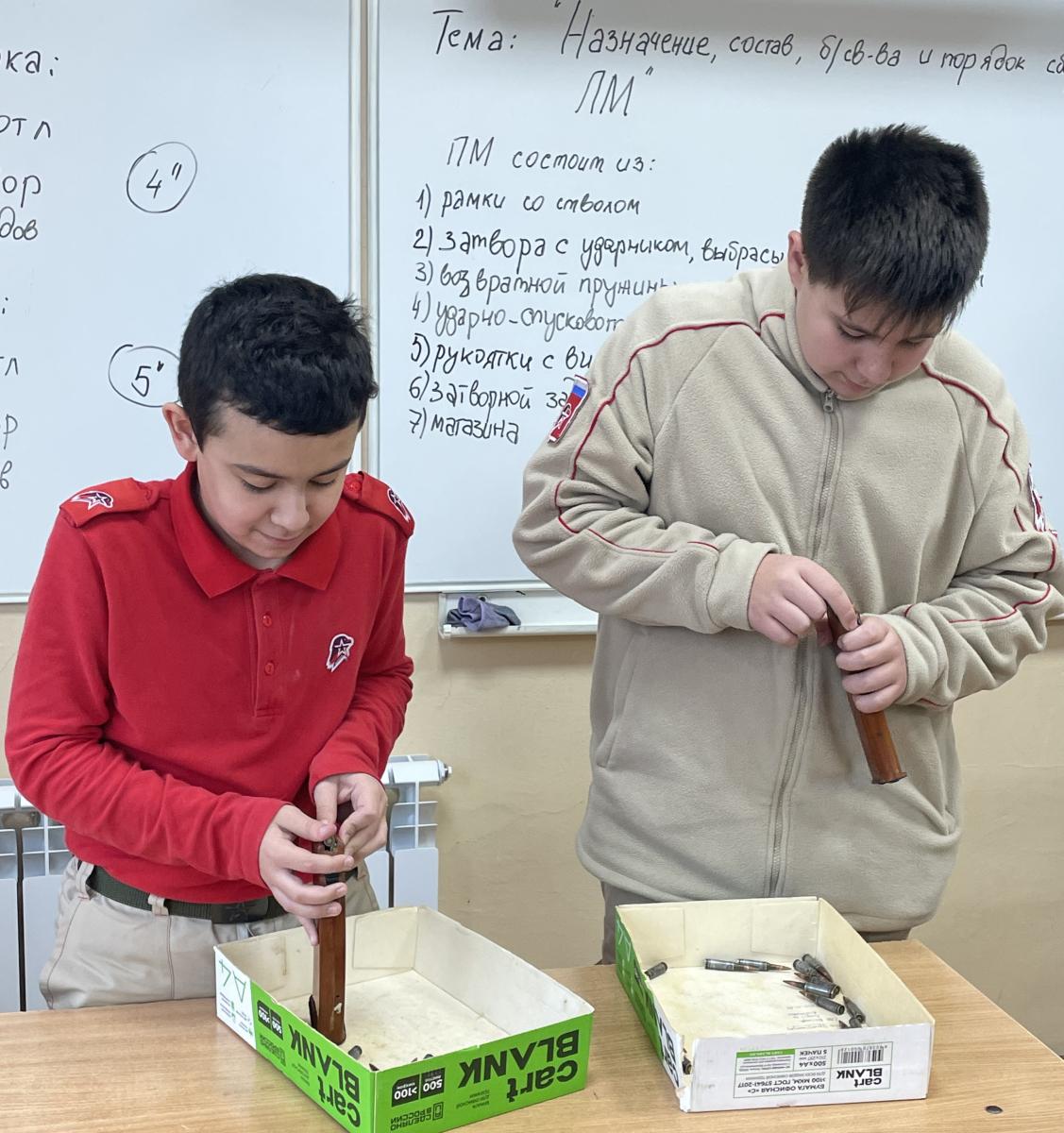 Военно-патриотическая работа с образовательными учреждениями г. Саратова Фото 3