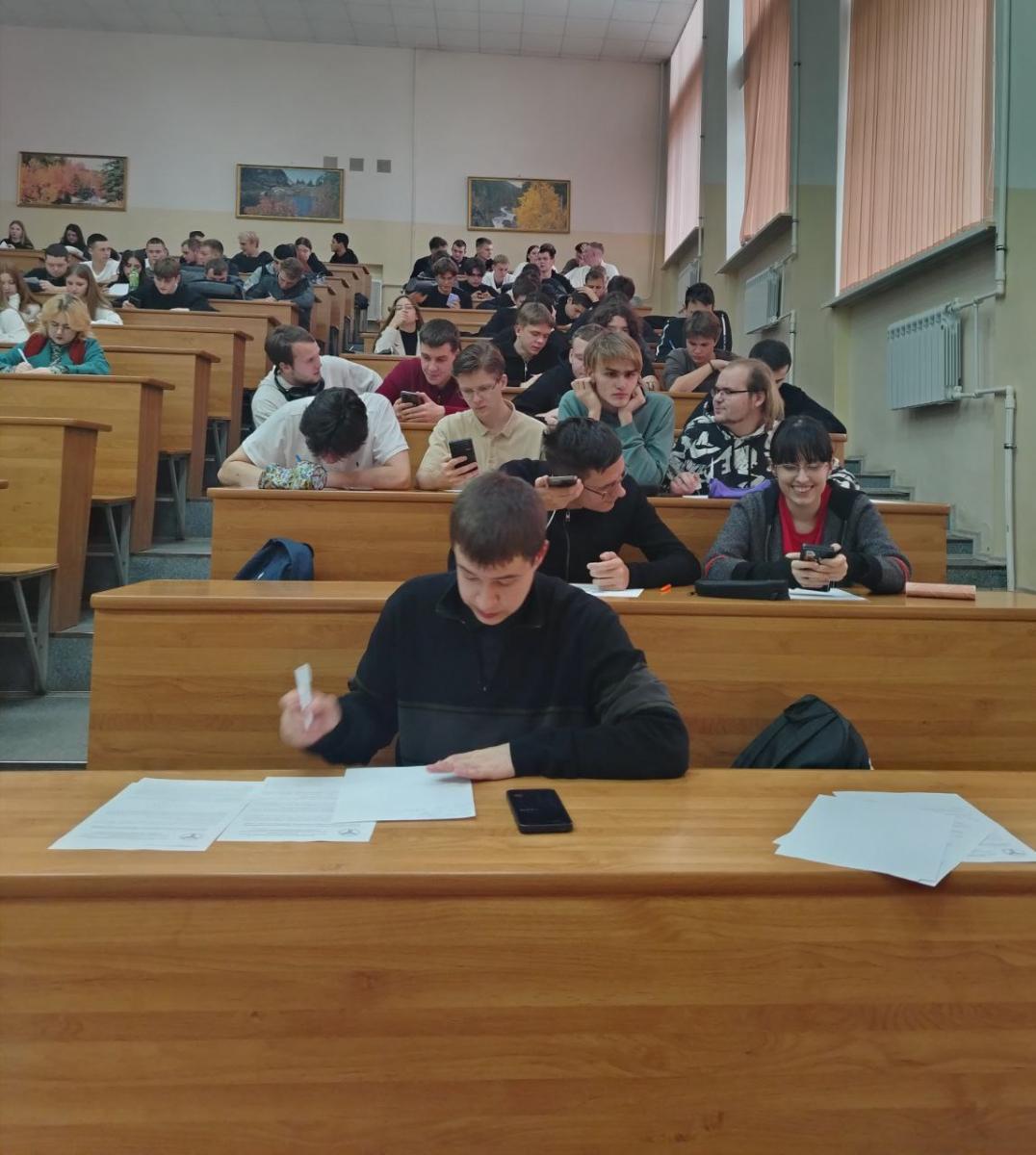 В вузе прошел 1 тур всероссийской олимпиады по фундаментальным дисциплинам для студентов Фото 7 В вузе прошел 1 тур всероссийской олимпиады по фундаментальным дисциплинам для студентов Фото 7