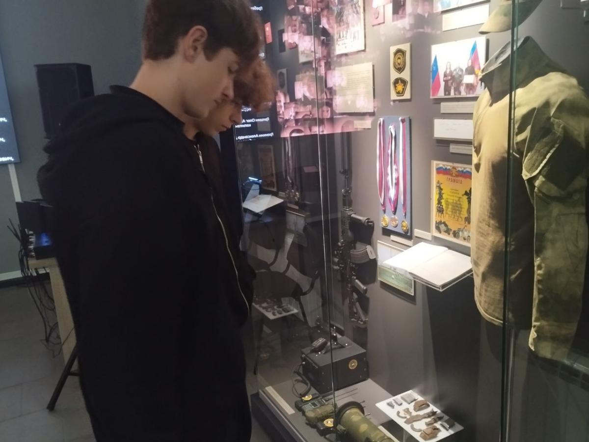 Посещение Саратовского музея Специальной военной операции Фото 3