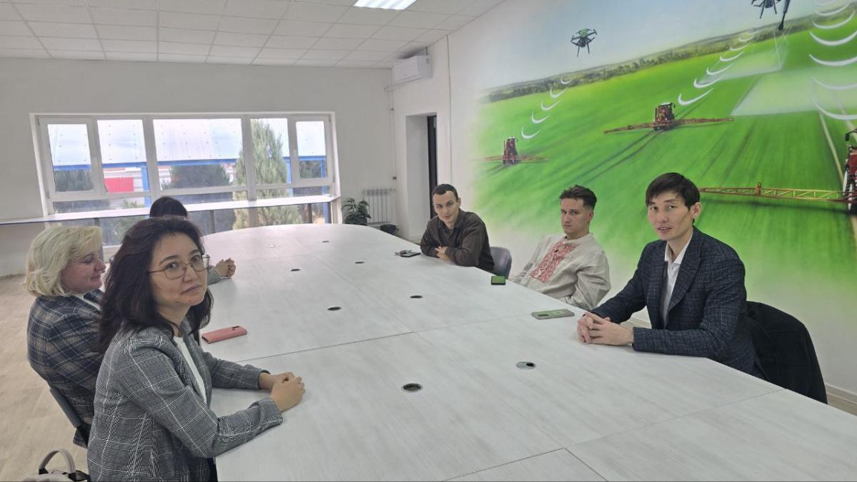 Вавиловский университет встречает делегации университетов г. Саратова и г. Уральска Фото 4 Вавиловский университет встречает делегации университетов г. Саратова и г. Уральска Фото 4