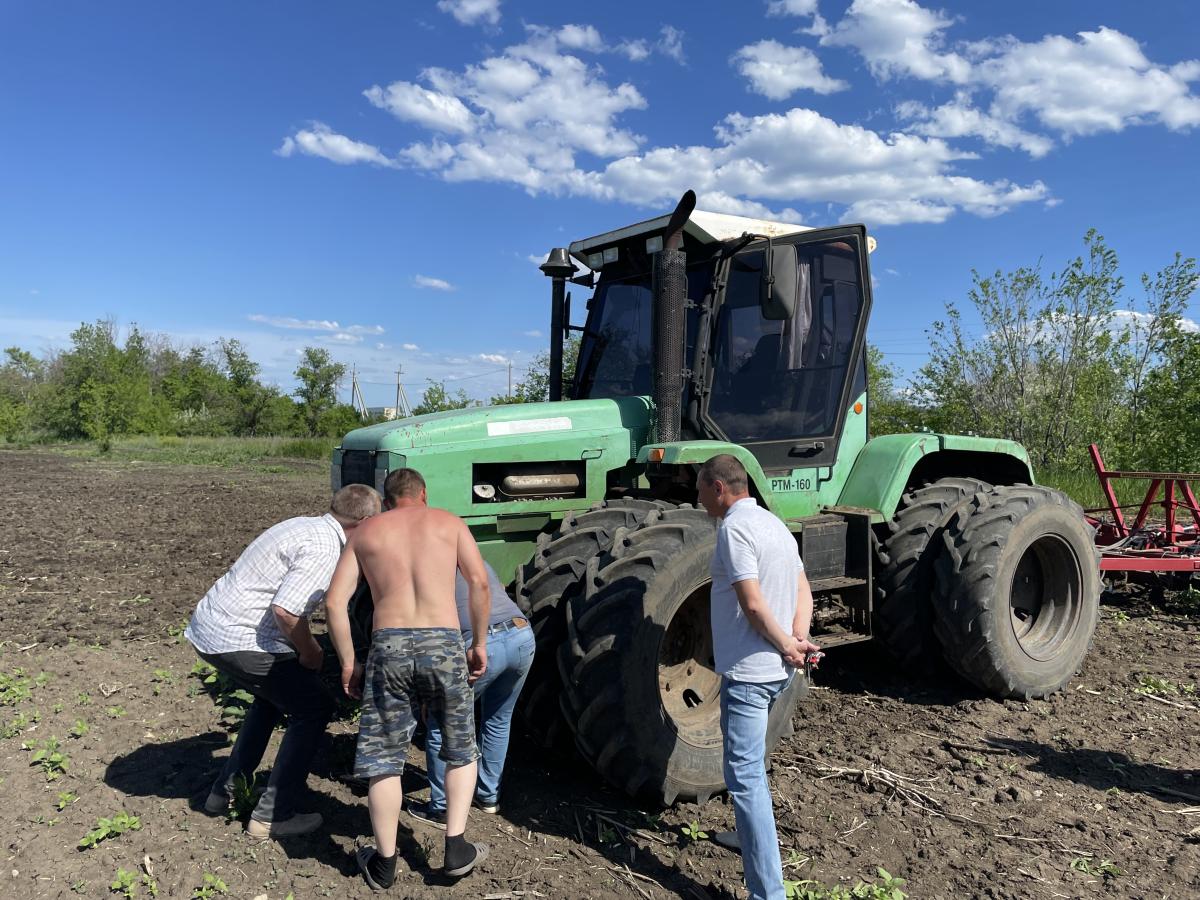 "Партнёрство в тракторостроении: Встреча с представителем АО «Научно-производственная корпорация «Уралвагонзавод» на базе университета" Фото 4