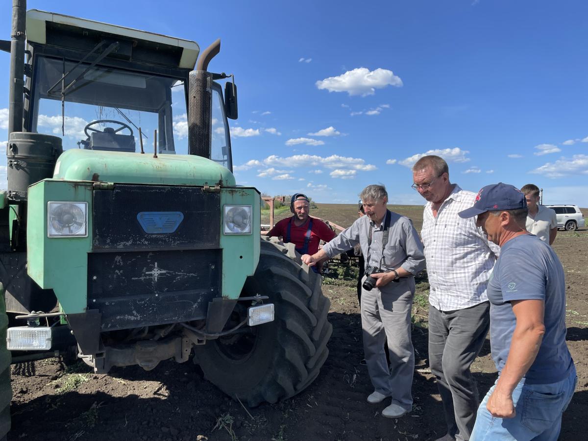 "Партнёрство в тракторостроении: Встреча с представителем АО «Научно-производственная корпорация «Уралвагонзавод» на базе университета" Фото 6