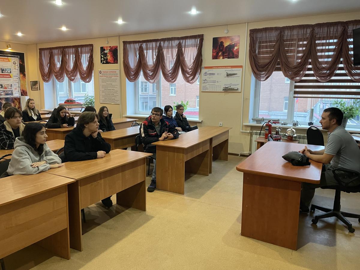 Будущее в наших руках: Профориентационная встреча со школьниками в Вавиловском университете. Фото 3