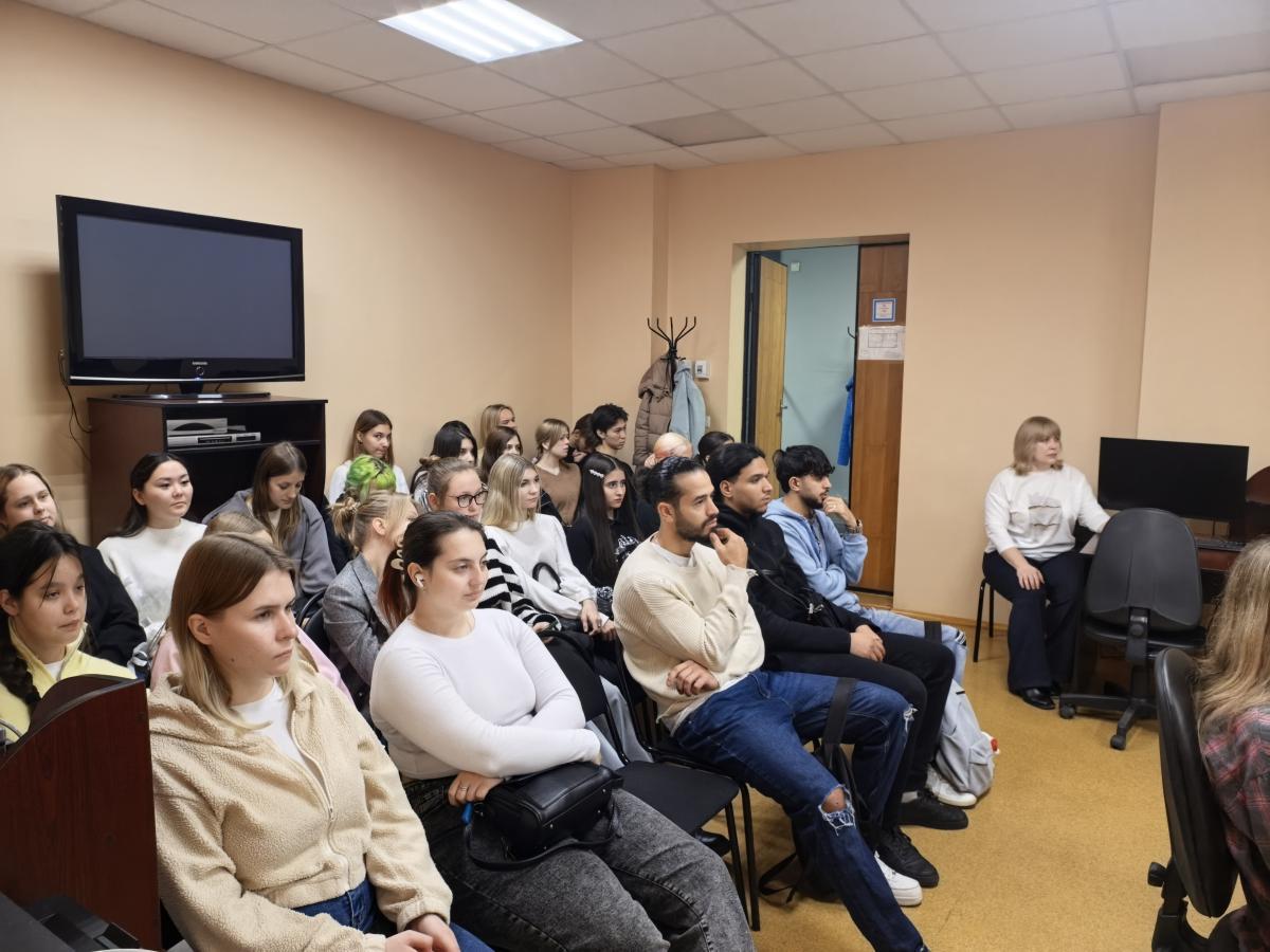 Встреча студентов колледжа с представителями ООО "Центр Бухгалтерского Учета "Стандарт" Фото 3