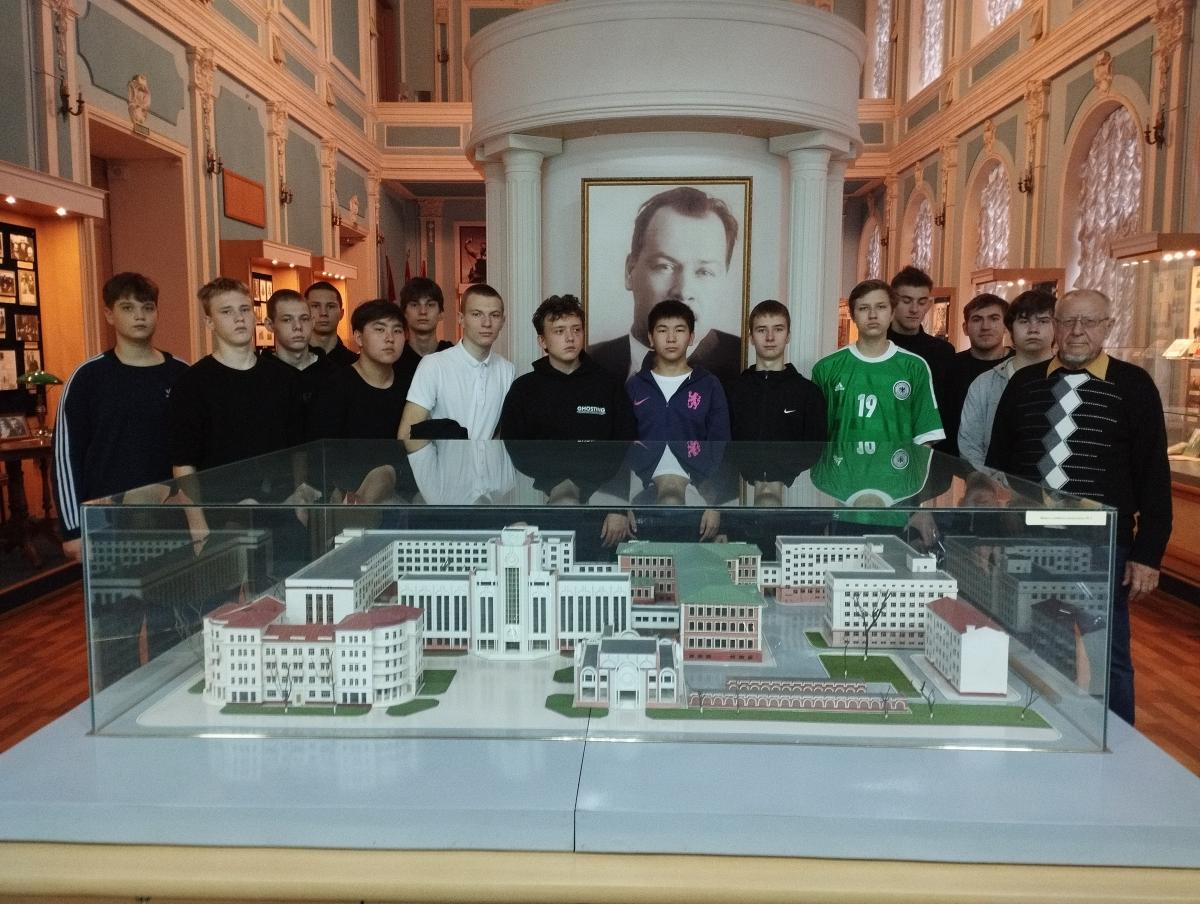 Экскурсия в музей истории Вавиловского университета