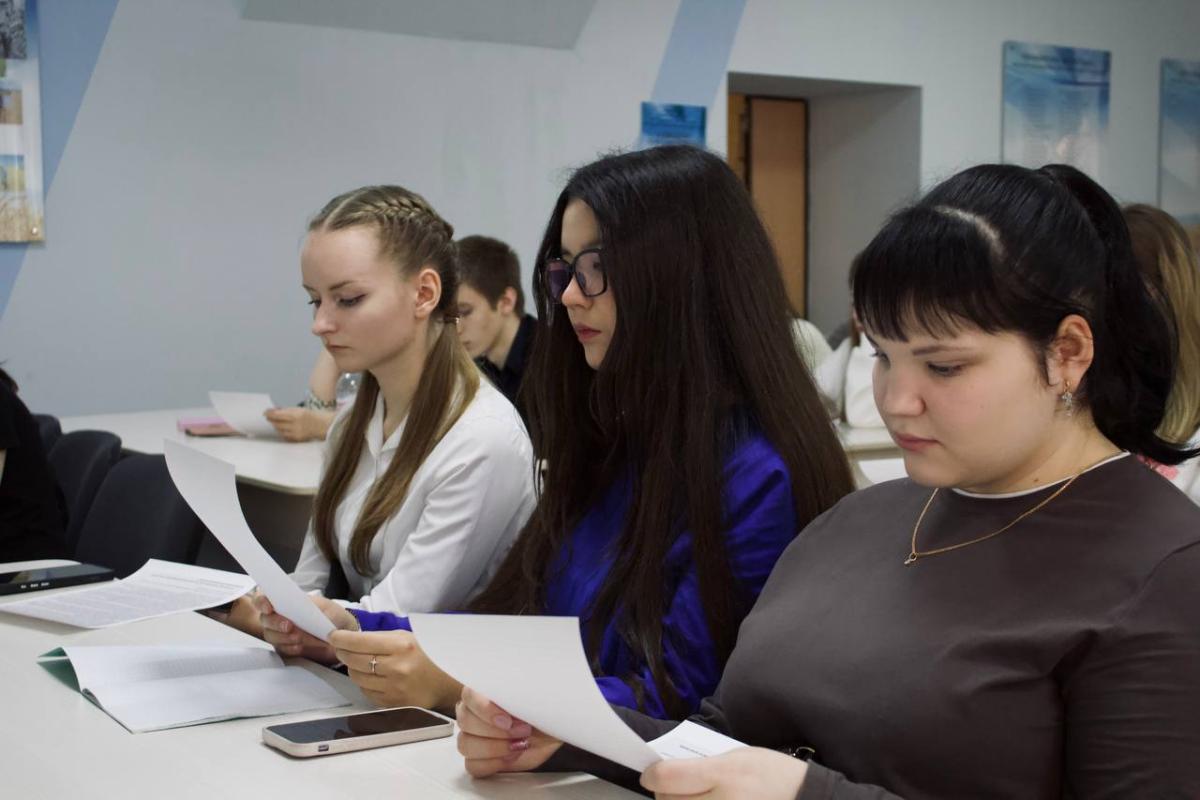 Проведен обучающий мастер-класс «Как написать сочинение ЕГЭ на 22 балла?» Фото 2