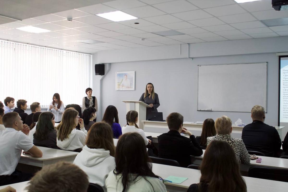 Проведен обучающий мастер-класс «Как написать сочинение ЕГЭ на 22 балла?»