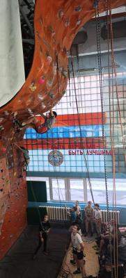 Юные скалолазы МОУ "СОШ 77" посетили УПСЧ Вавиловского университета