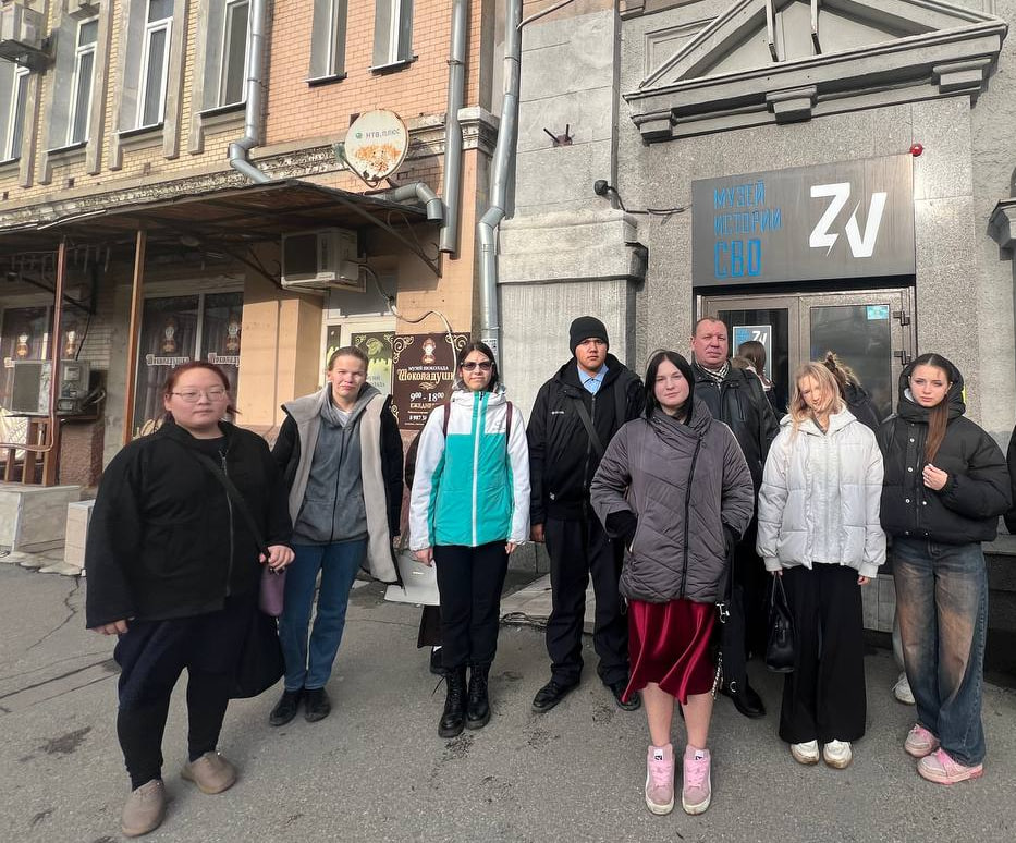 Посещение Саратовского музея Специальной военной операции