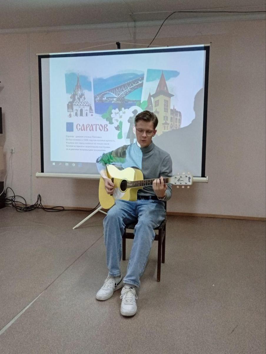 День кафедры  - музыкально-литературный вечер в общежитие №4 «Я в этом городе живу» к Всемирному дню городов, к 80-летию Победы в Великой Отечественной войне Фото 3