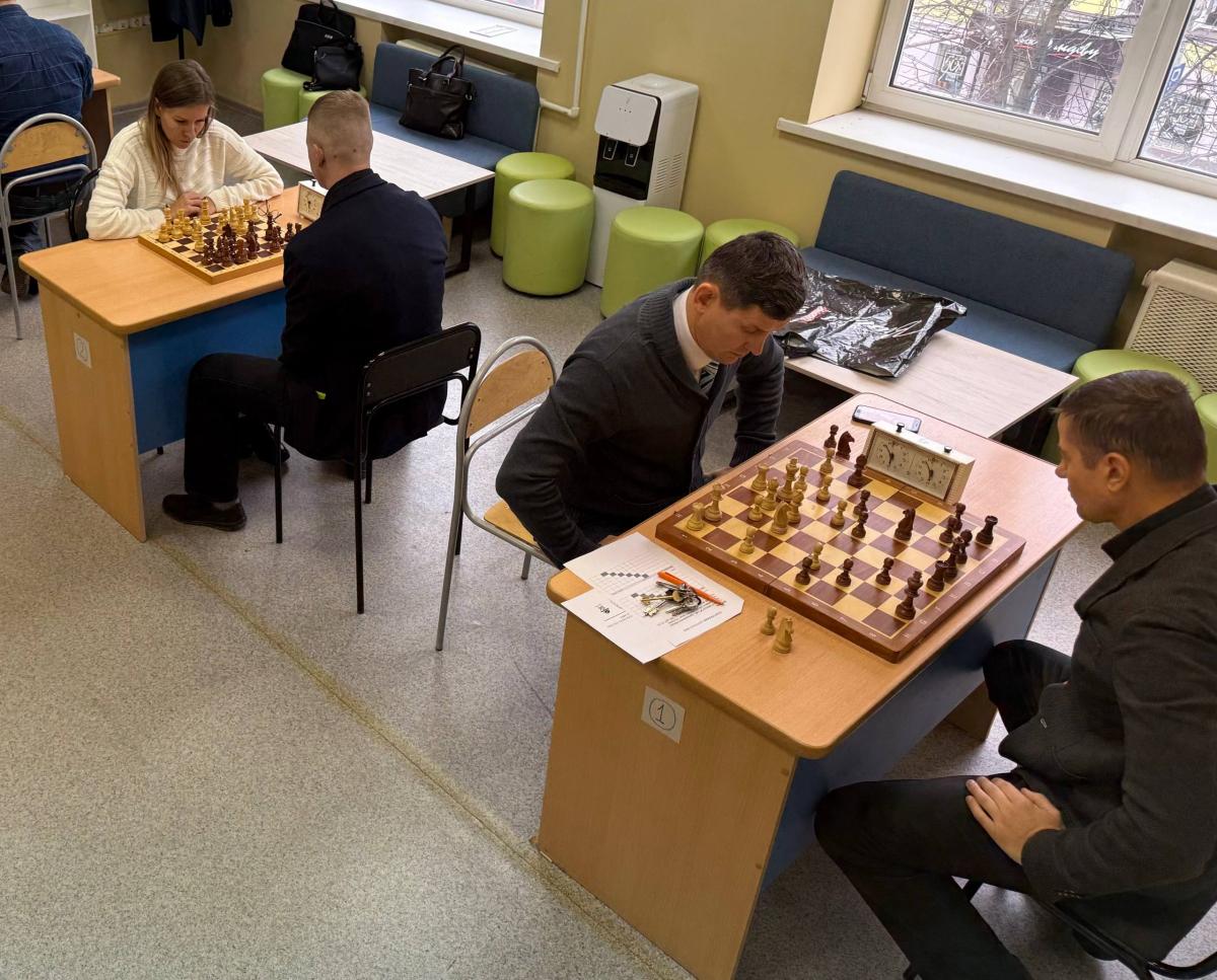 Спартакиада профессорско-преподавательского состава в Институте инженерии и робототехники Фото 1