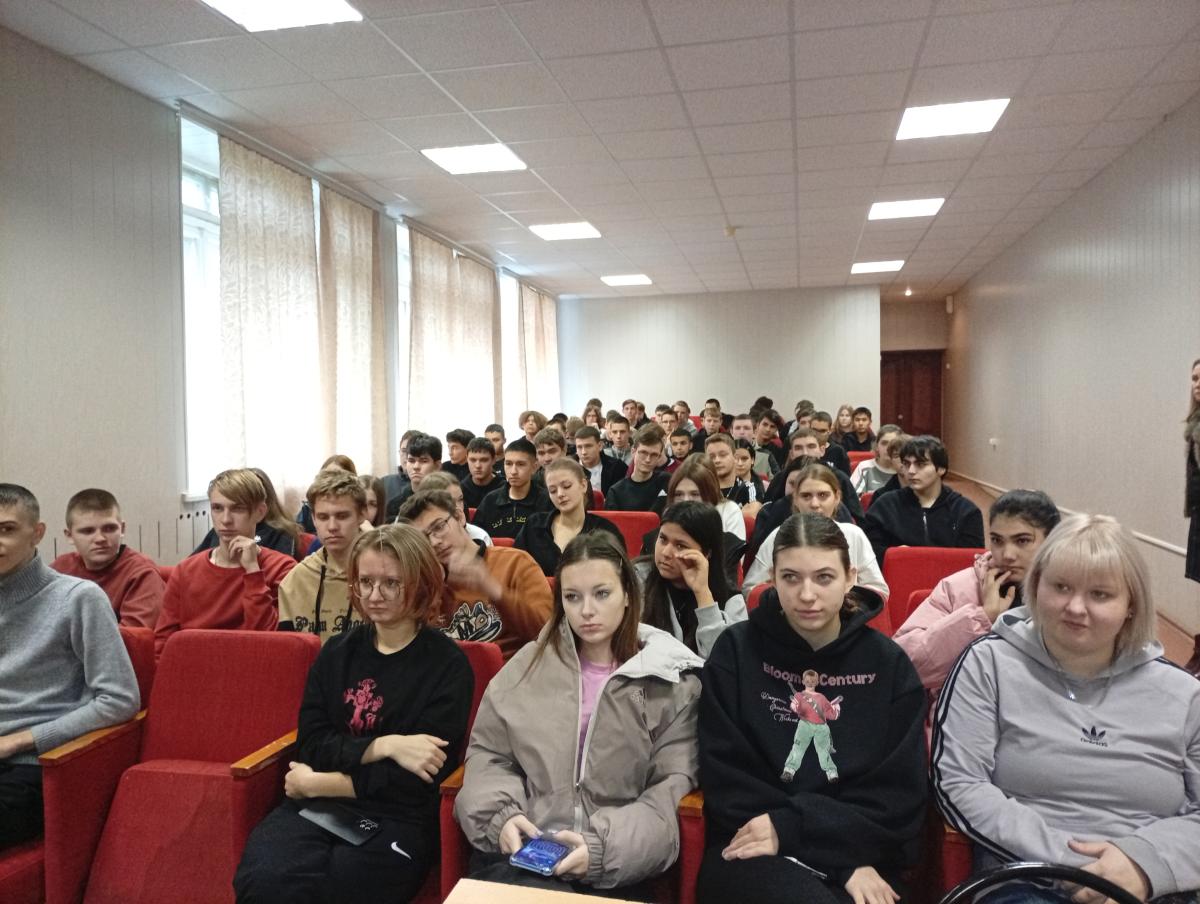 Акция «День правовой помощи детям» прошла успешно в Марксовском сельскохозяйственном техникуме Фото 2