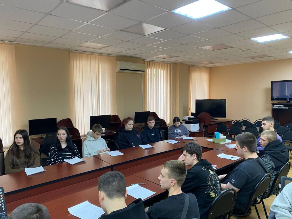 «Осенняя неделя психологии»: Встреча с детьми ветеранов и участников СВО Фото 2