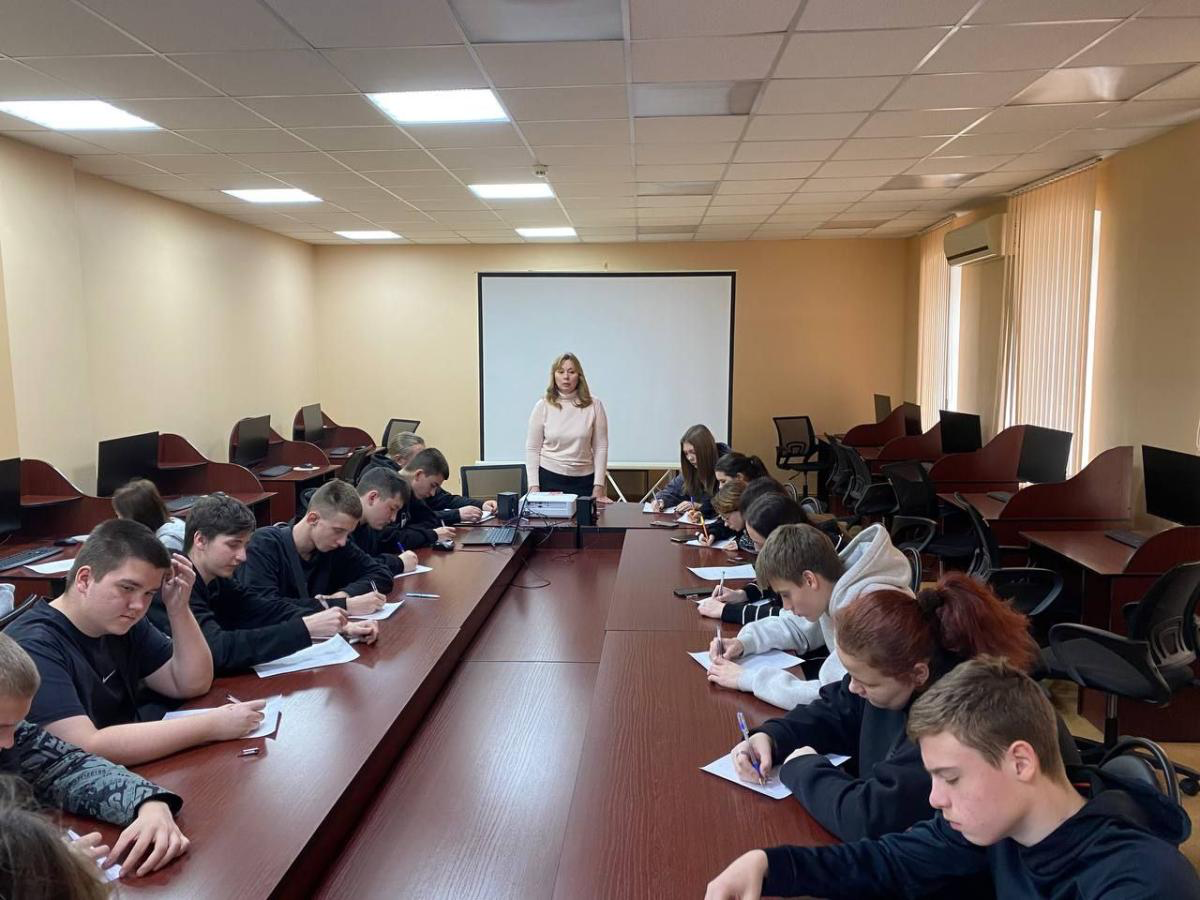 «Осенняя неделя психологии»: Встреча с детьми ветеранов и участников СВО Фото 5