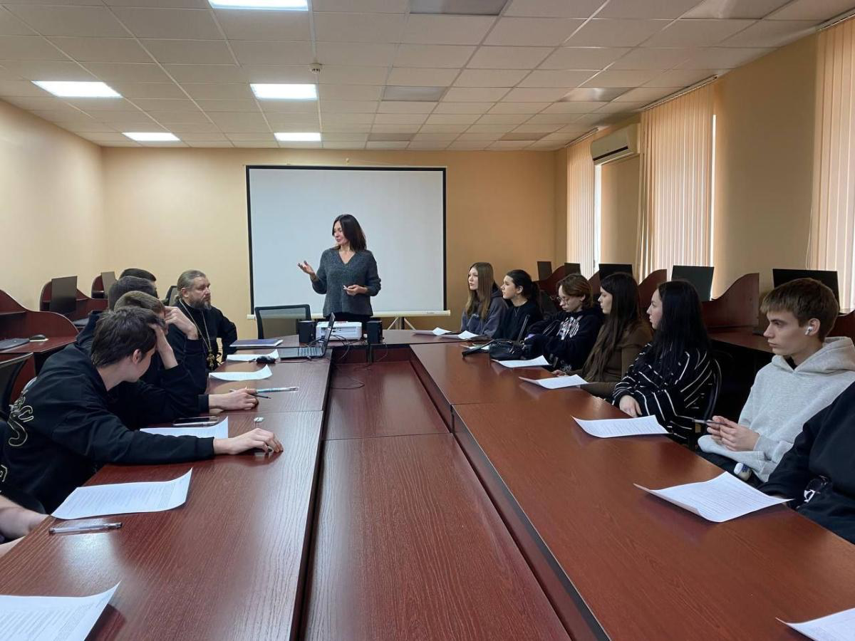 «Осенняя неделя психологии»: Встреча с детьми ветеранов и участников СВО Фото 6