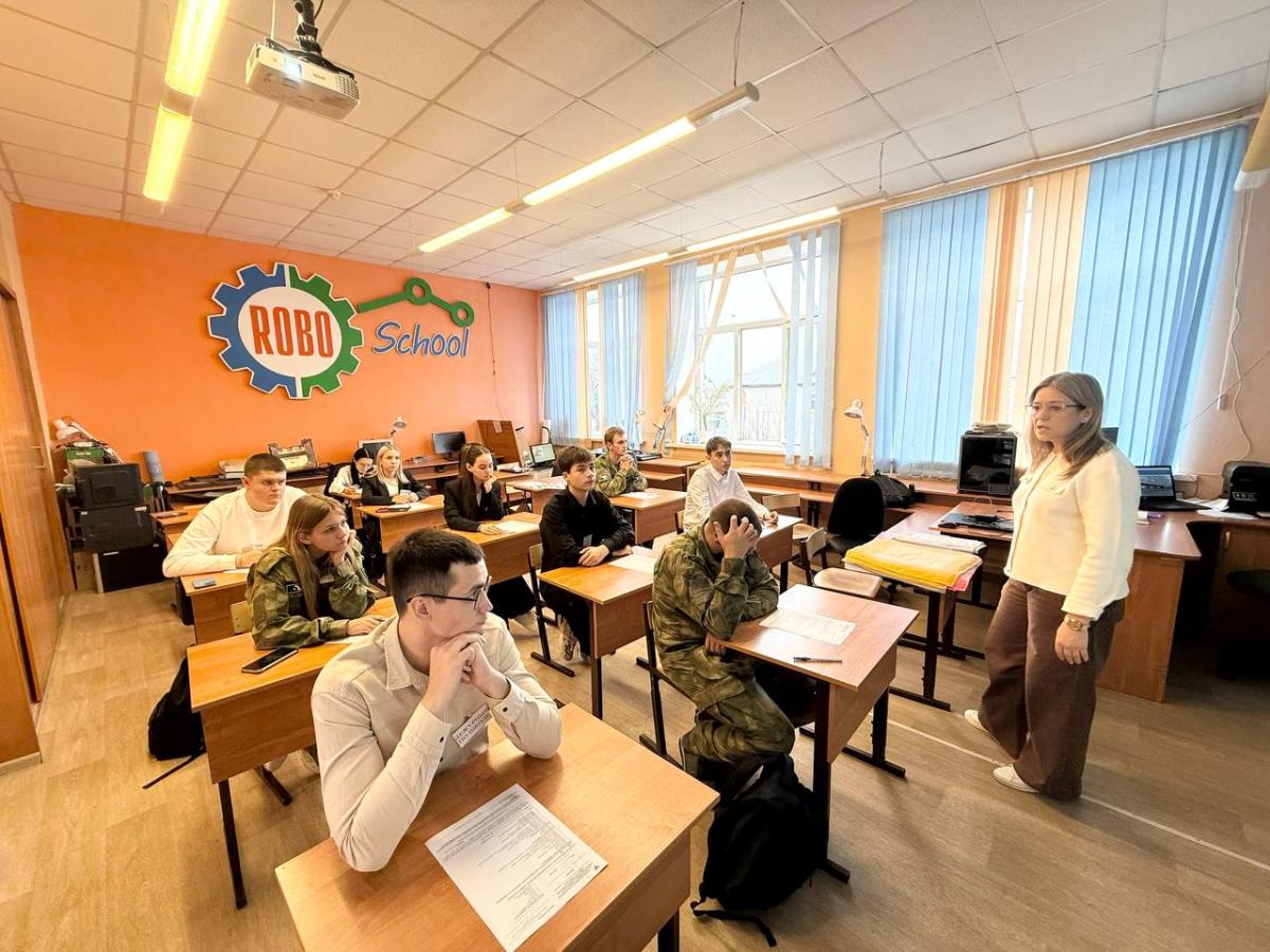 Профориентационная работа кафедры «Технологии продуктов питания» в МОУ СОШ N1 г. Аткарска Фото 1 Профориентационная работа кафедры «Технологии продуктов питания» в МОУ СОШ N1 г. Аткарска Фото 1