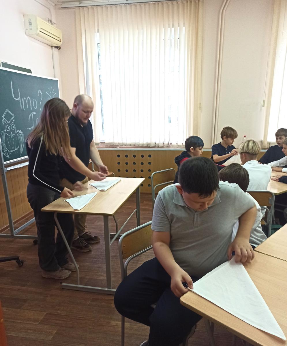 Школьники из "Лицея N3 имени Пушкина А. С." приняли участие в научно-познавательной викторине: Секреты науки о питании. Фото 4 Школьники из "Лицея N3 имени Пушкина А. С." приняли участие в научно-познавательной викторине: Секреты науки о питании. Фото 4