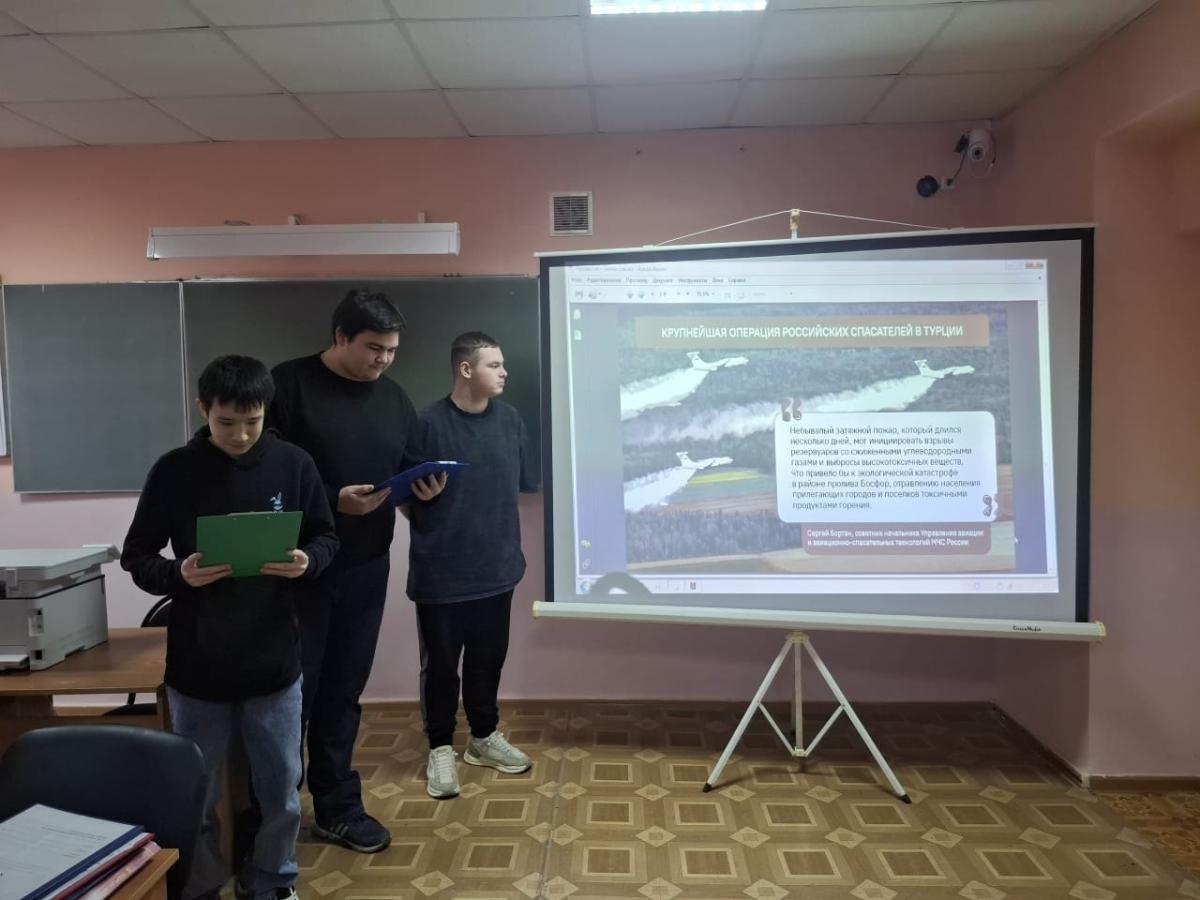 Традиционная еженедельная линейка. Фото 1 Традиционная еженедельная линейка. Фото 1