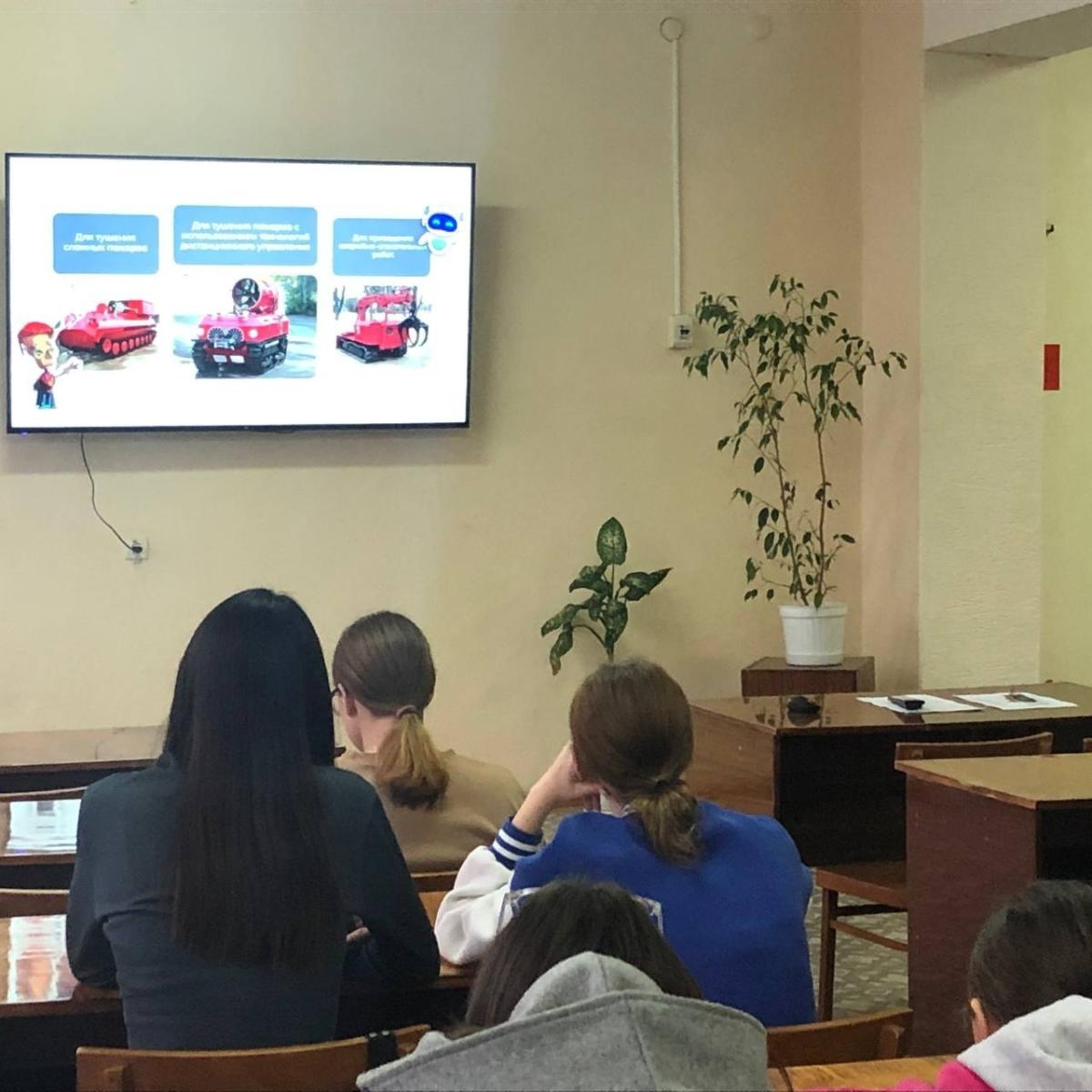 Традиционная еженедельная линейка. Фото 2 Традиционная еженедельная линейка. Фото 2