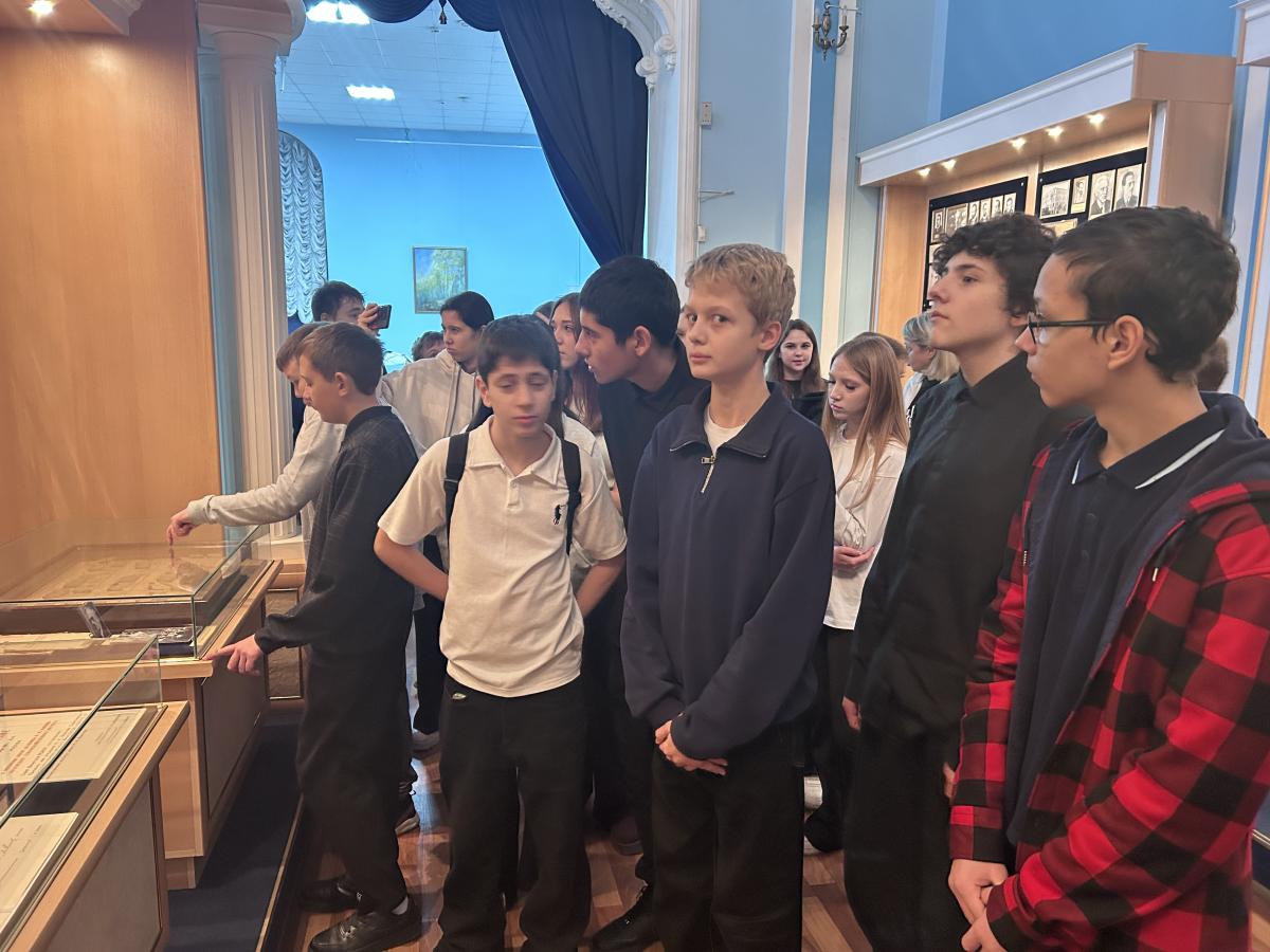 Школьники посетили музей истории Фото 1