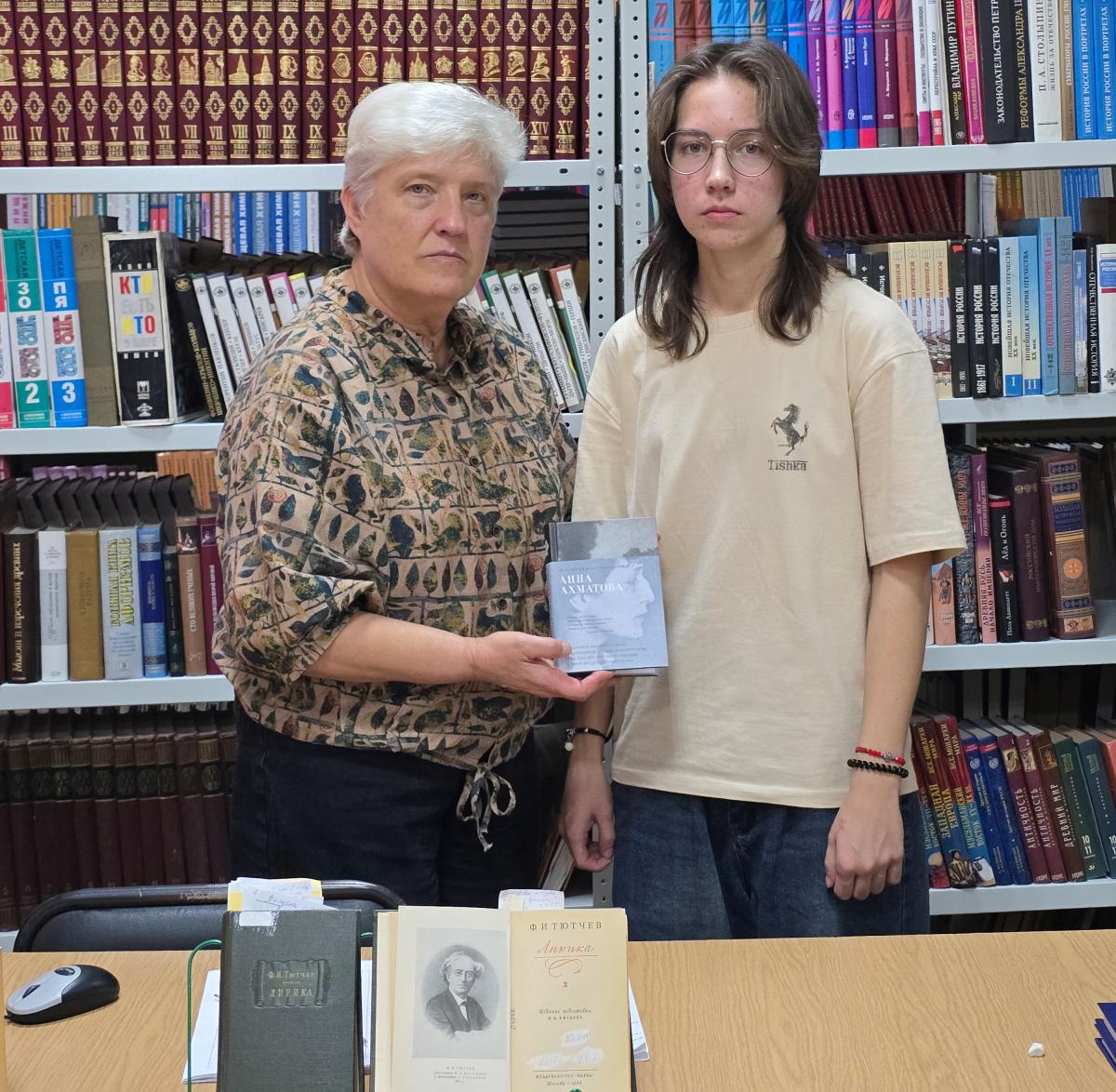 Урок литературы в формате конкурса чтецов стихов Ф.И.Тютчева Фото 4 Урок литературы в формате конкурса чтецов стихов Ф.И.Тютчева Фото 4