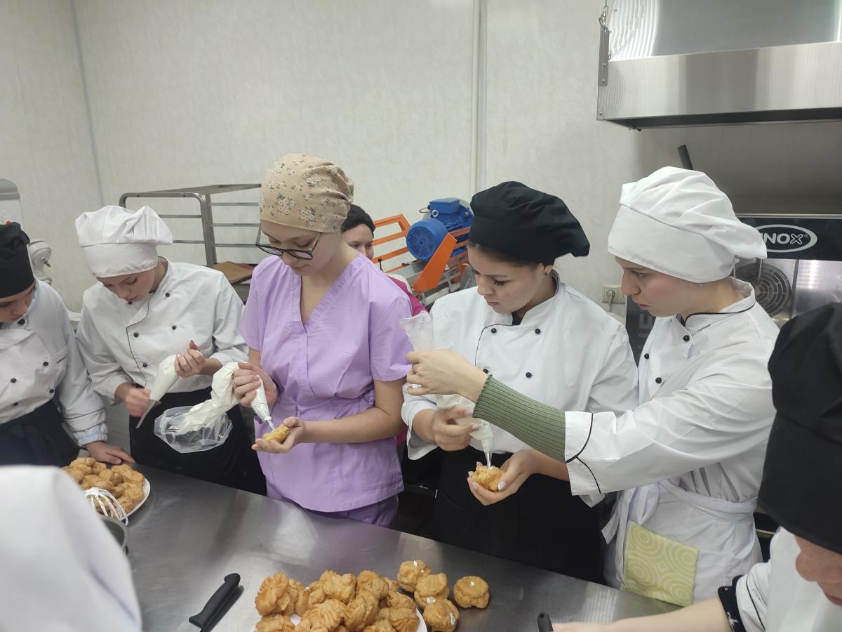 Мастер-класс «Приготовление изделий из заварного полуфабриката» Фото 7 Мастер-класс «Приготовление изделий из заварного полуфабриката» Фото 7