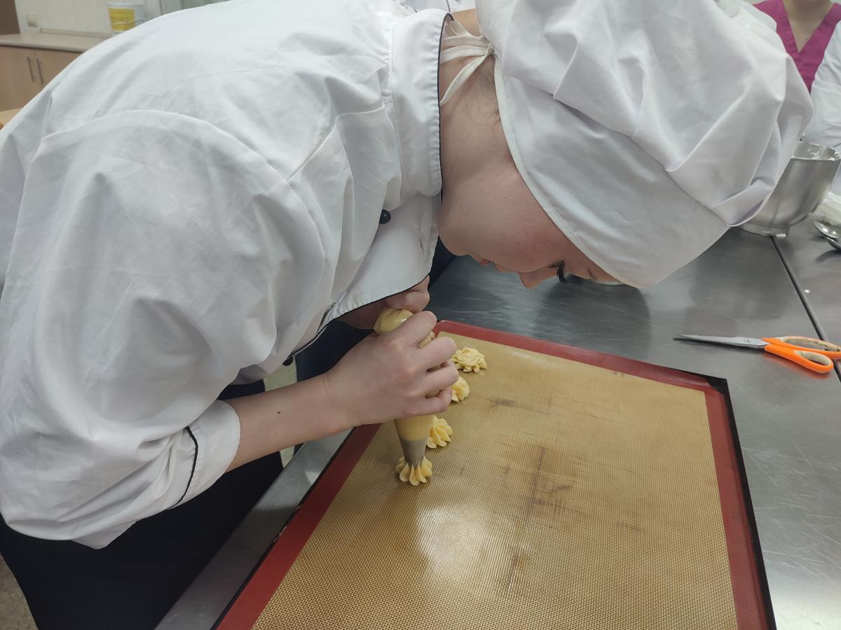 Мастер-класс «Приготовление изделий из заварного полуфабриката» Фото 10 Мастер-класс «Приготовление изделий из заварного полуфабриката» Фото 10