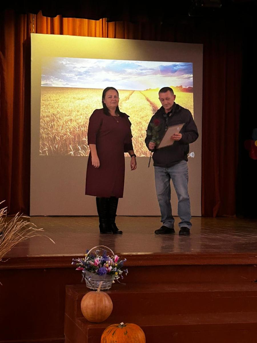 Концерт в честь Дня работников сельского хозяйства прошёл в Марксовском сельскохозяйственном техникуме Фото 8