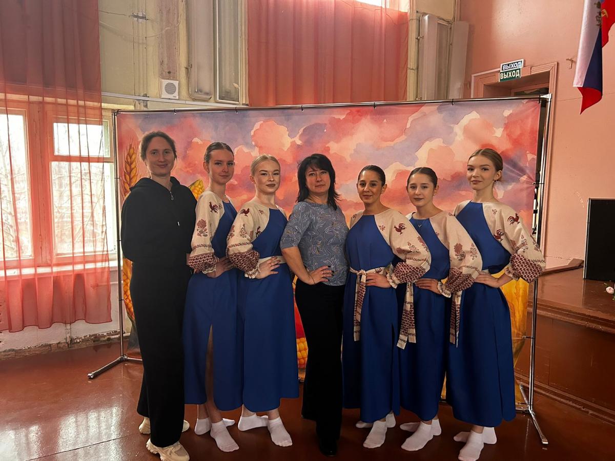 Концерт в честь Дня работников сельского хозяйства прошёл в Марксовском сельскохозяйственном техникуме Фото 10