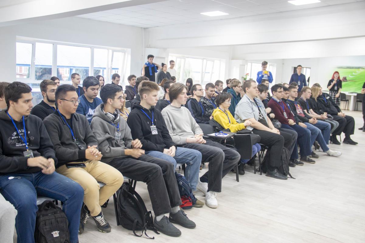 В Вавиловском университете открылся межрегиональный хакатон Фото 4 В Вавиловском университете открылся межрегиональный хакатон Фото 4