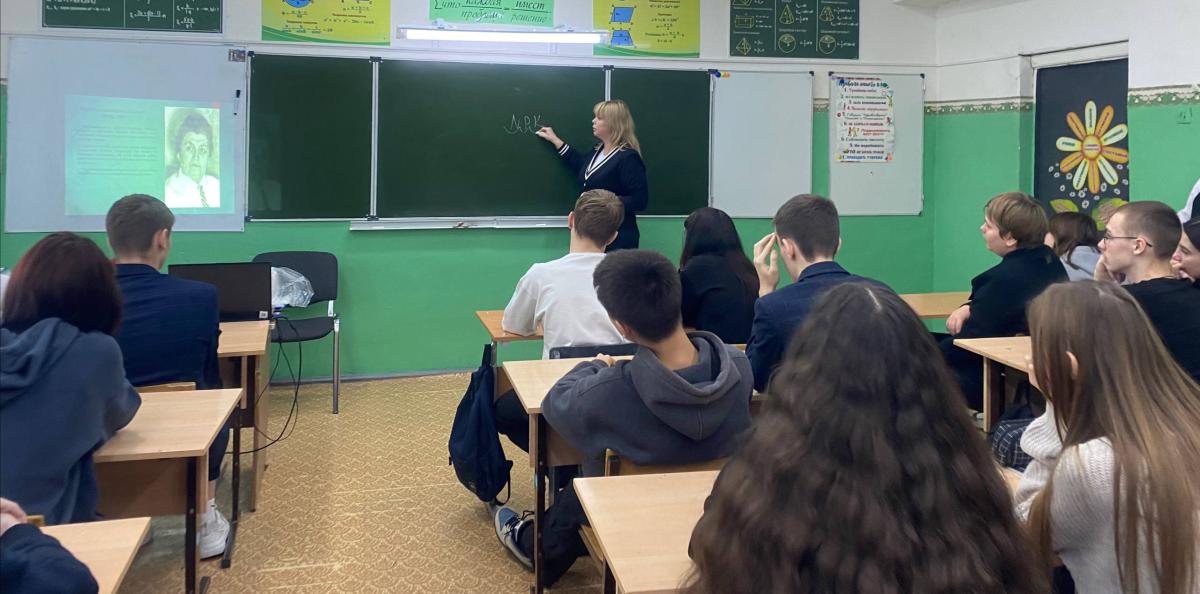 Школьники Энгельсского района познакомились с методами проверки качества сельхозпродукции Фото 10