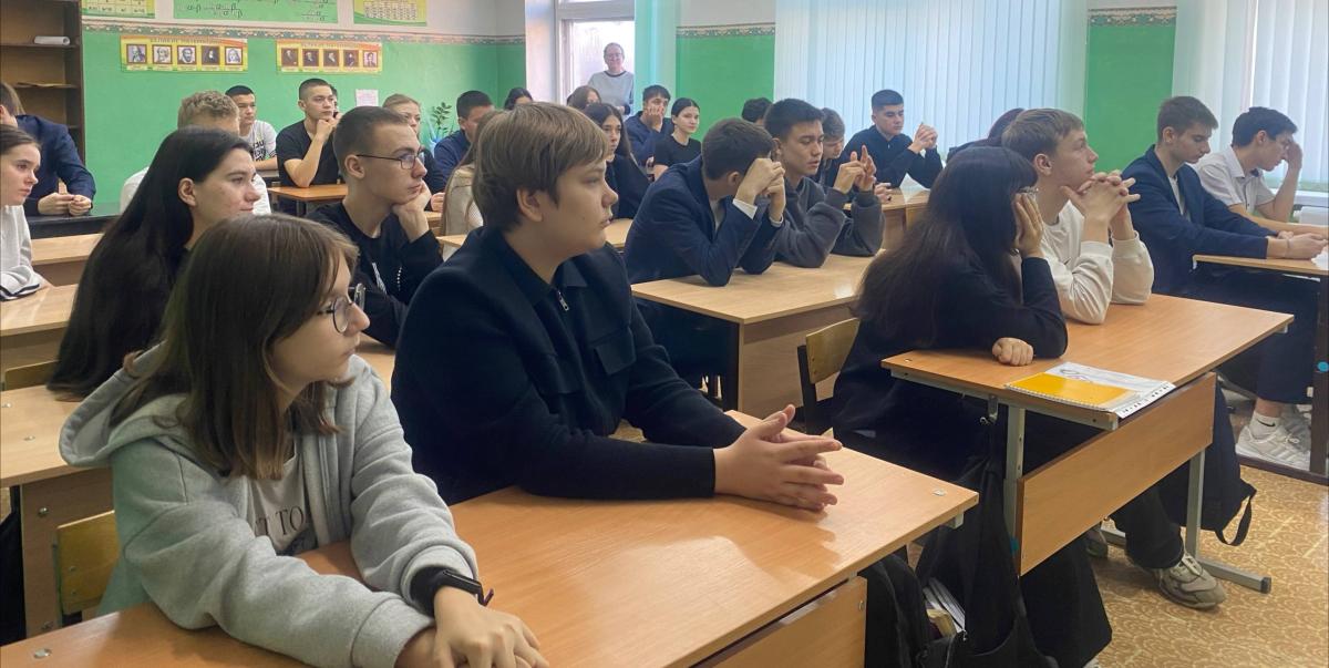 Школьники Энгельсского района познакомились с методами проверки качества сельхозпродукции Фото 11