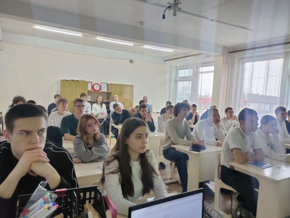 Интенсив по физике для учащихся школ Петровска и Петровского района