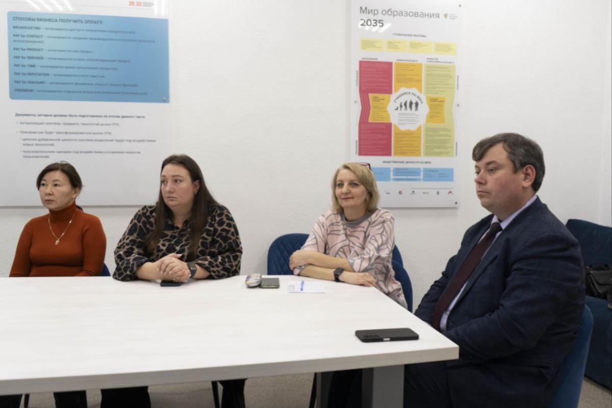 Школьники р.п. Озинки узнали о преимуществах обучения в Вавиловском университете Фото 1