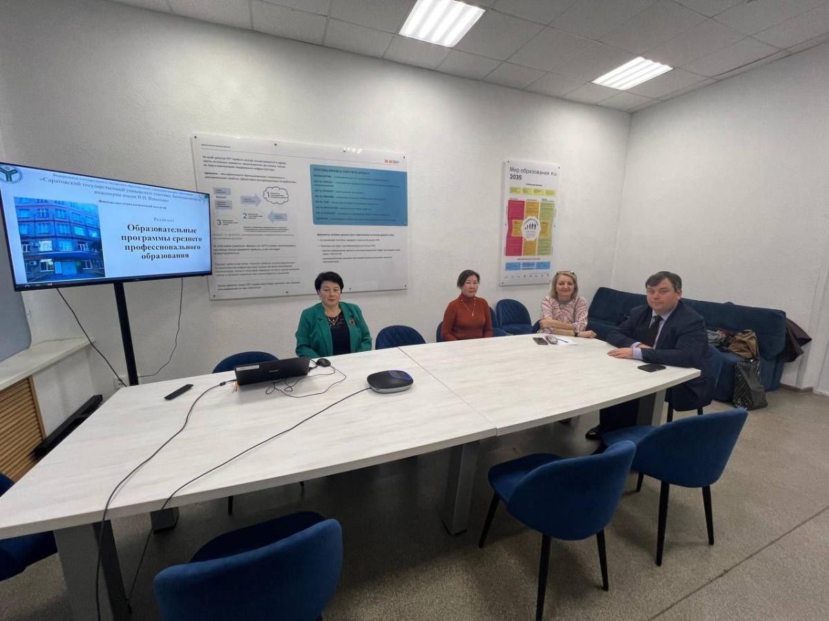 Школьники р.п. Озинки узнали о преимуществах обучения в Вавиловском университете Фото 2