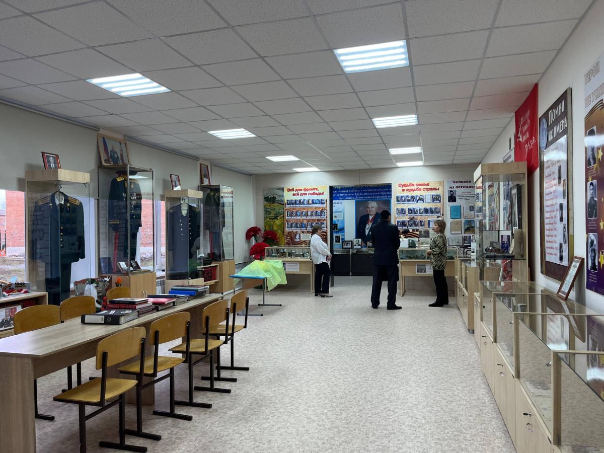 Профориентационное мероприятие в МОУ СОШ Духовницкого район Фото 7